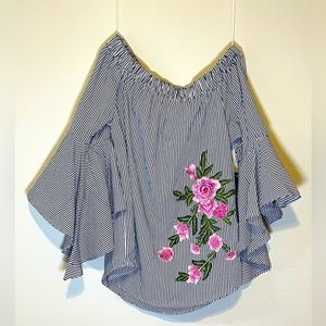 NWT Kontrol Striped Embroidered 3/4 Flare Sleeve Top. Size Medium